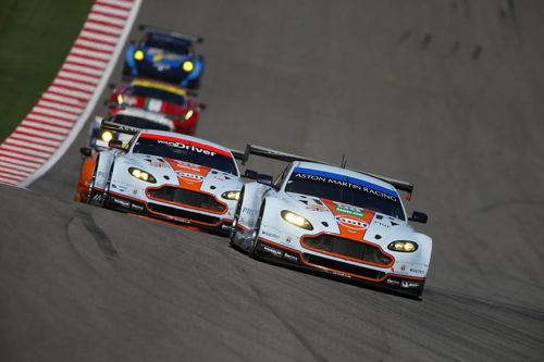 Aston Martin wint tweemaal; Ferrari pakt de leiding in het kampioenschap